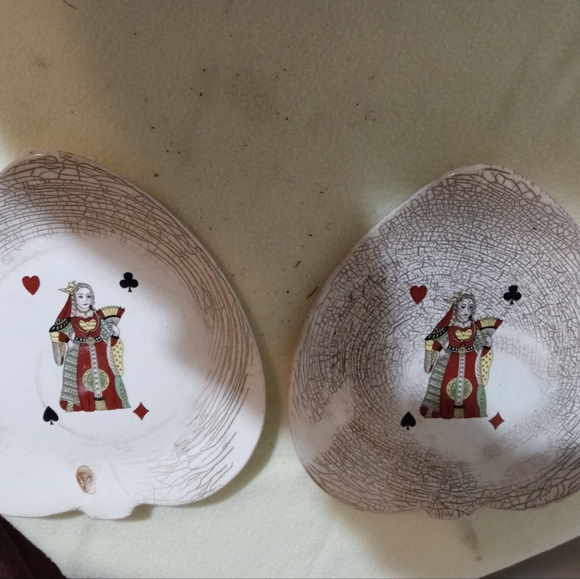 Plates - Picture 2 of 3